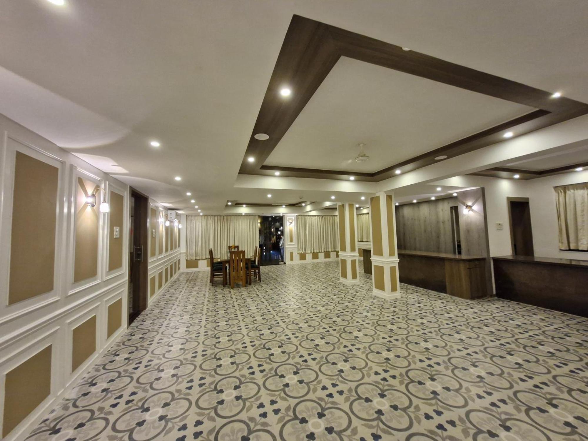 Golden Landmark Green Valley Beach Resort Dona Paula Exterior foto