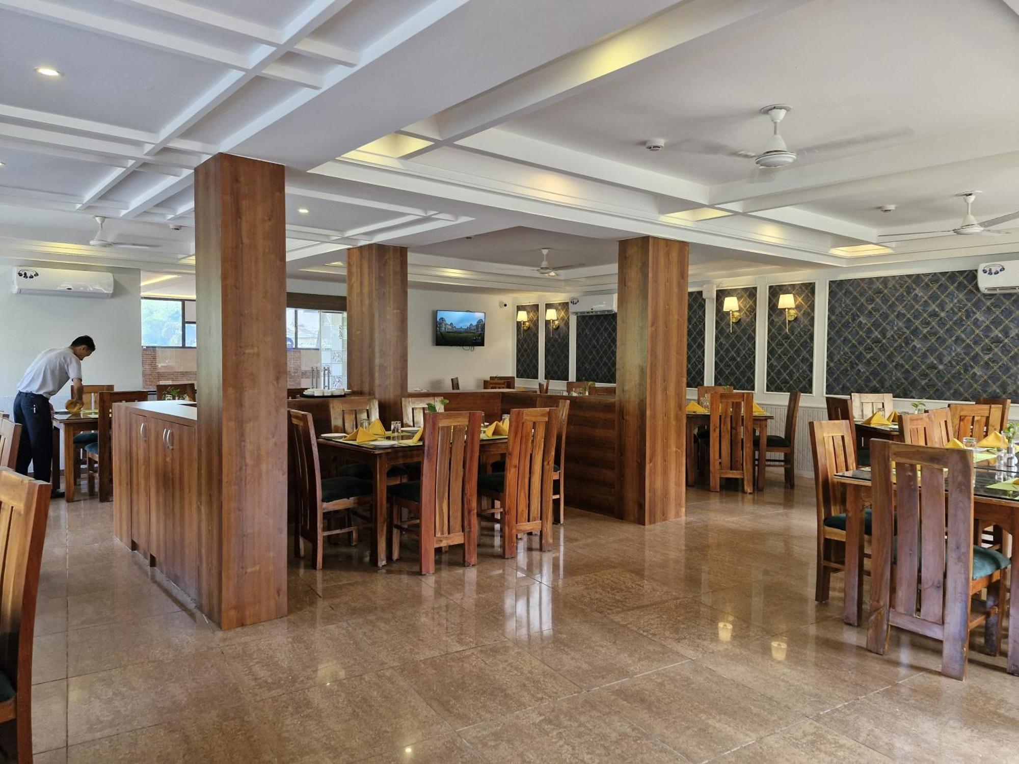 Golden Landmark Green Valley Beach Resort Dona Paula Exterior foto
