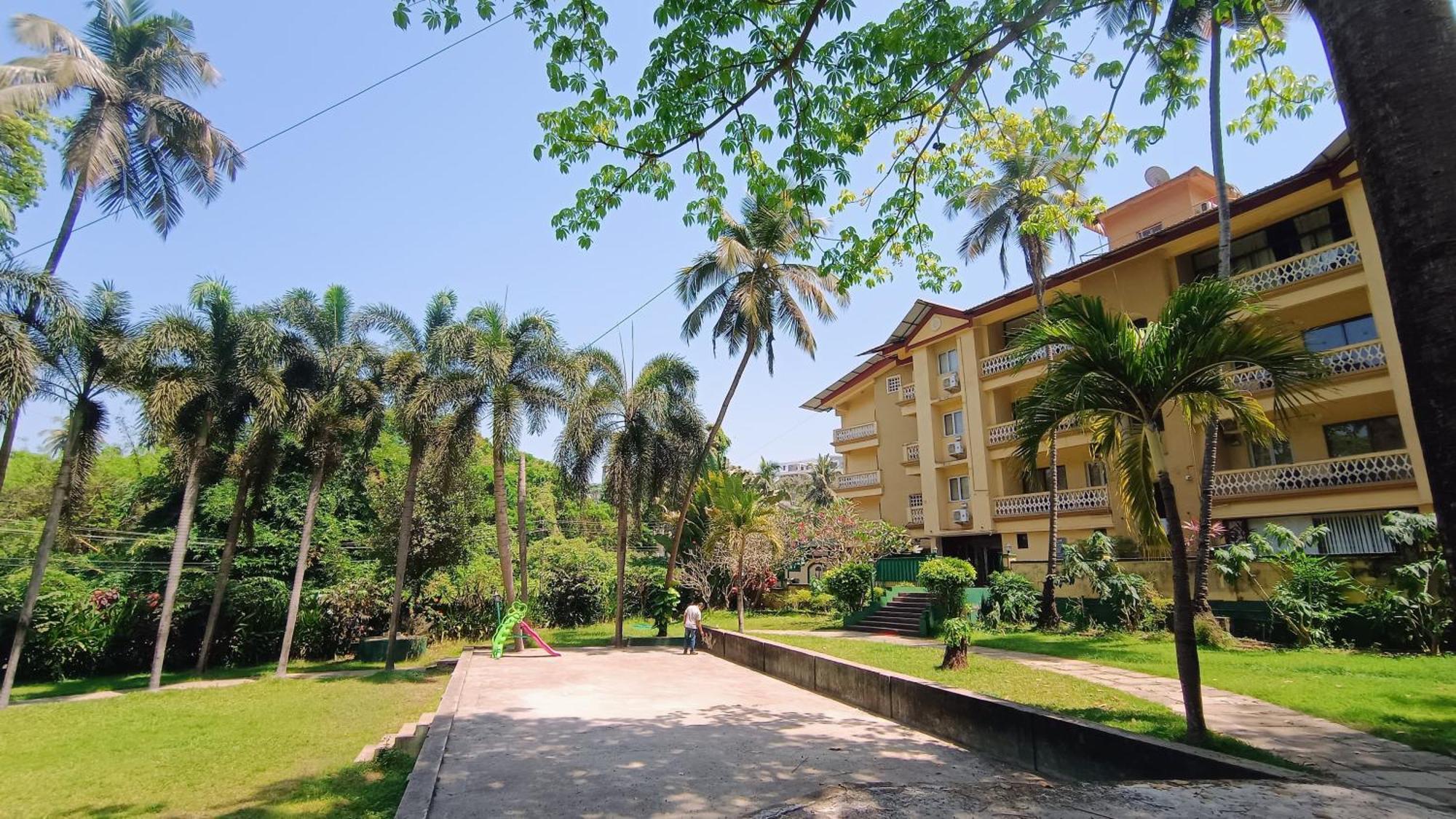 Golden Landmark Green Valley Beach Resort Dona Paula Exterior foto